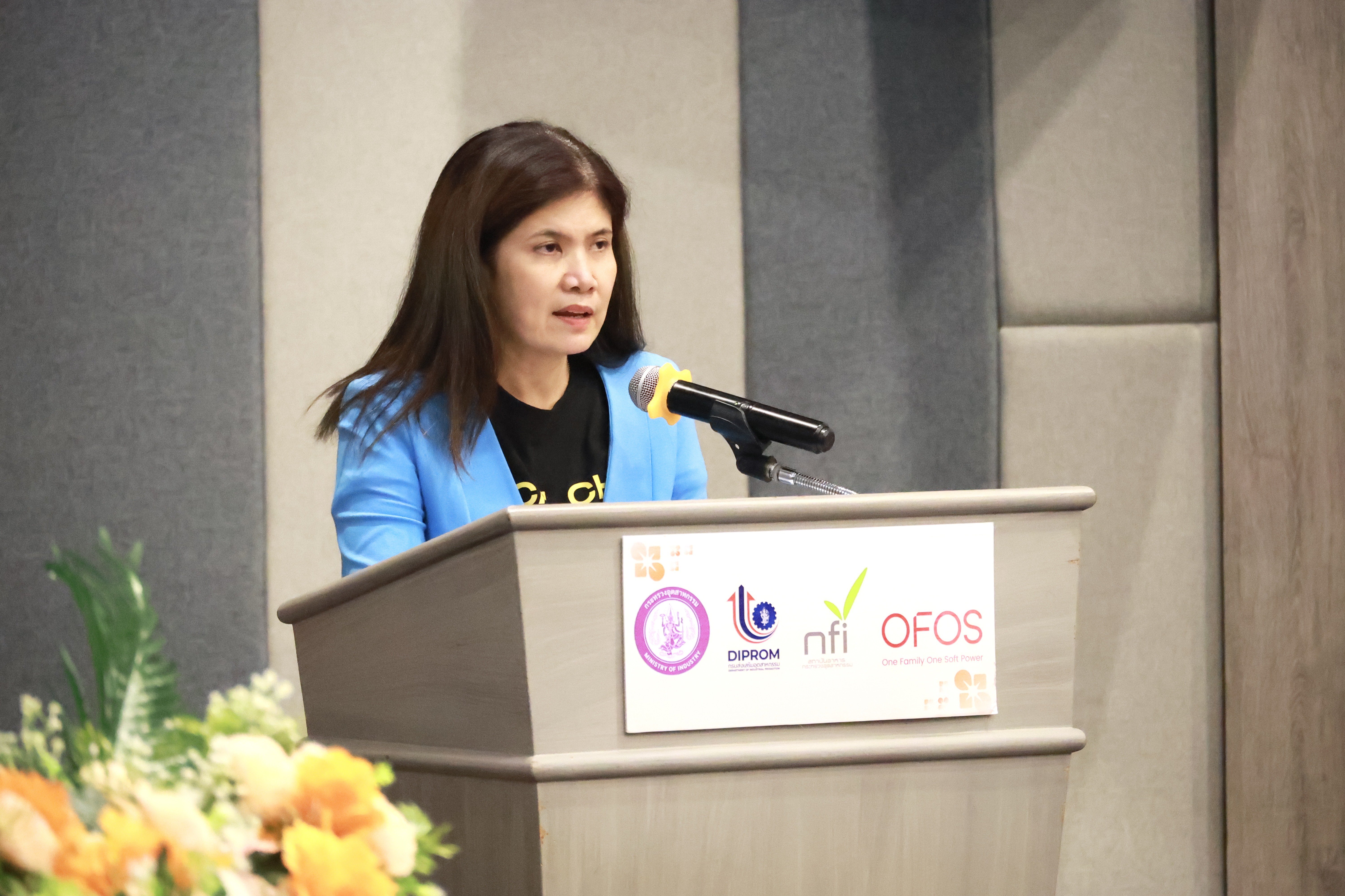 "ดีพร้อม" ดันร้านอาหารเชฟชุมชน ตอบโจทย์ซอฟต์พาวเวอร์สาขาอาหาร ด้วยการสร้างงาน สร้างรายได้ให้กับชุมชนอย่างยั่งยืน ตามนโยบาย "รมว.เอกนัฏ"