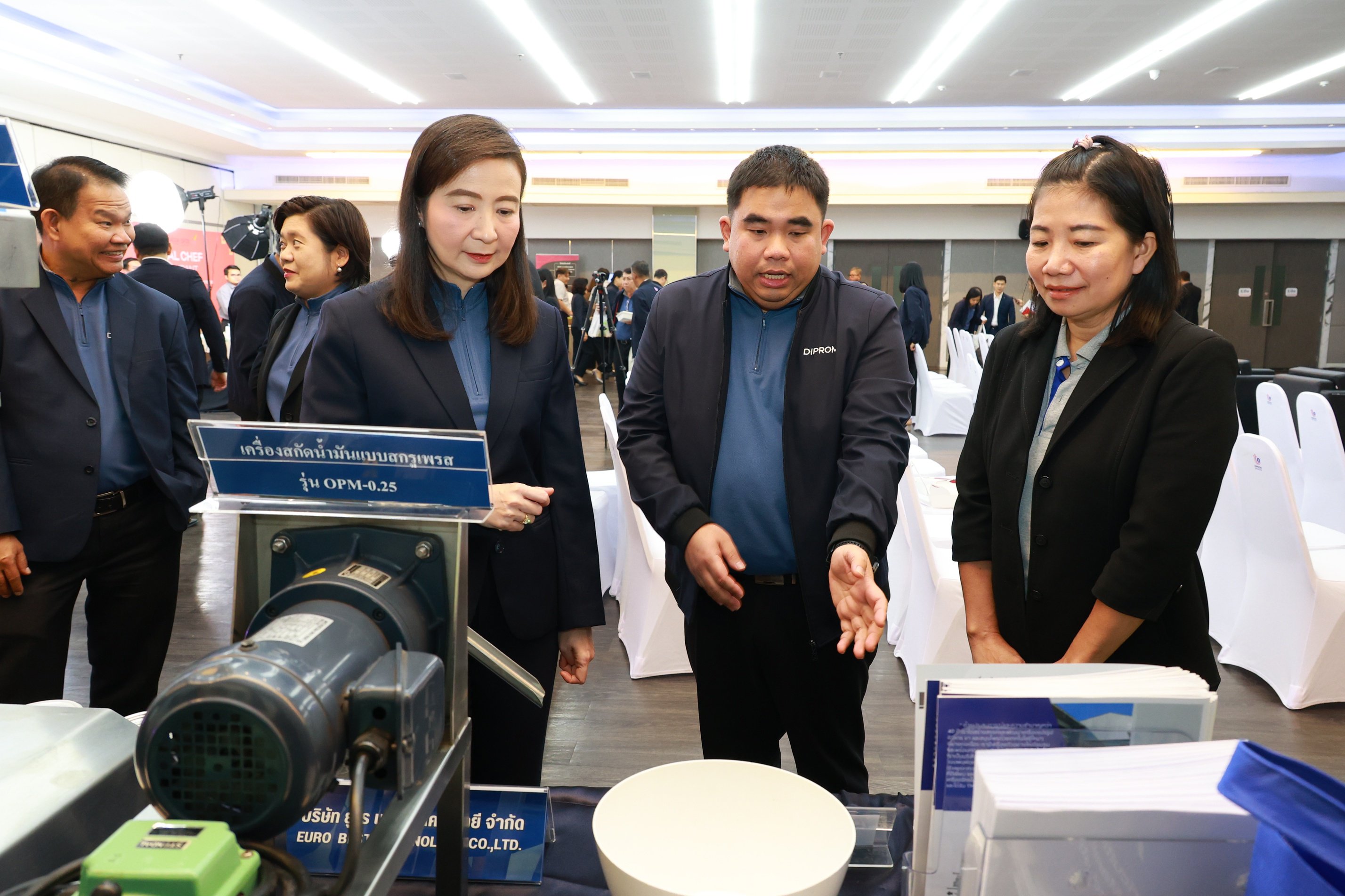 “อธิบดีณัฏฐิญา” ชูนโยบาย “ดีพร้อม คอมมูนิตี้ ที่นี่มีแต่ให้” ร่วมดัน GDP โตขึ้นอีก 1% เดินหน้าตามนโยบาย “รมว.เอกนัฏ” ปฏิรูปอุตสาหกรรม ตอบสนองทุกความต้องการของเอสเอ็มอี