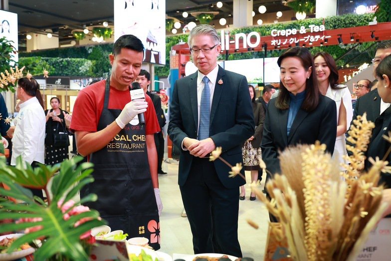“ดีพร้อม” โชว์พลังความสำเร็จซอฟต์พาวเวอร์อาหาร ขานรับนโยบายเรือธงรัฐบาล ตอกย้ำเสน่ห์อาหารไทยในเวทีโลก รังสรรค์ 42 เมนู คาดสร้างมูลค่าทางเศรษฐกิจกว่า 100 ล้านบาท