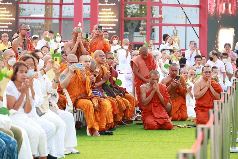 พิธีอัญเชิญพระบรมสารีริกธาตุ (พระเขี้ยวแก้ว) กลับสาธารณรัฐประชาชนจีน ณ มณฑลพิธีท้องสนามหลวง
