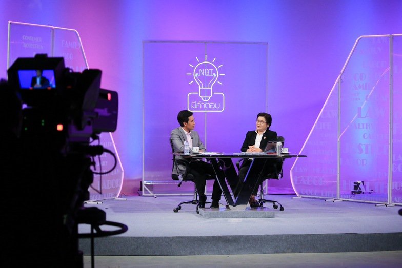 “รสอ.ดวงดาว" บันทึกเทปรายการ NBT มีคำตอบ เดินหน้าสนับสนุนนักออกแบบไทย ผ่านโครงการ DIPROM Thai Designer Lab 2025 มุ่งเน้นการนำเทคโนโลยี นวัตกรรมมาใช้ในการพัฒนาดีไซน์เนอร์ไทยสู่เวทีสากล ตามนโยบาย รมว.เอกนัฏ