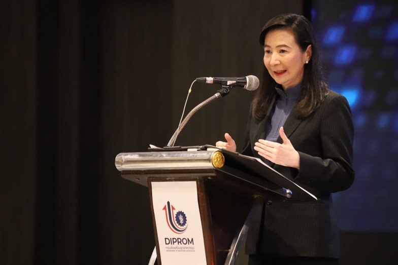 “ดีพร้อม” อัพสกิลผู้ประกอบการกลุ่มรถยนต์ EV และ โดรน เสริมแกร่งระบบซัพพลายเชน และอีโคซิสเท็ม รองรับการขยายตัวของอุตฯ ยานยนต์สมัยใหม่ มุ่งสร้างผู้ประกอบการ EV และ DRONE กว่า 170 ราย เกิดมูลค่าธุรกิจกว่า 600 ล้านบาท สอดรับนโยบาย รมว.เอกนัฏ