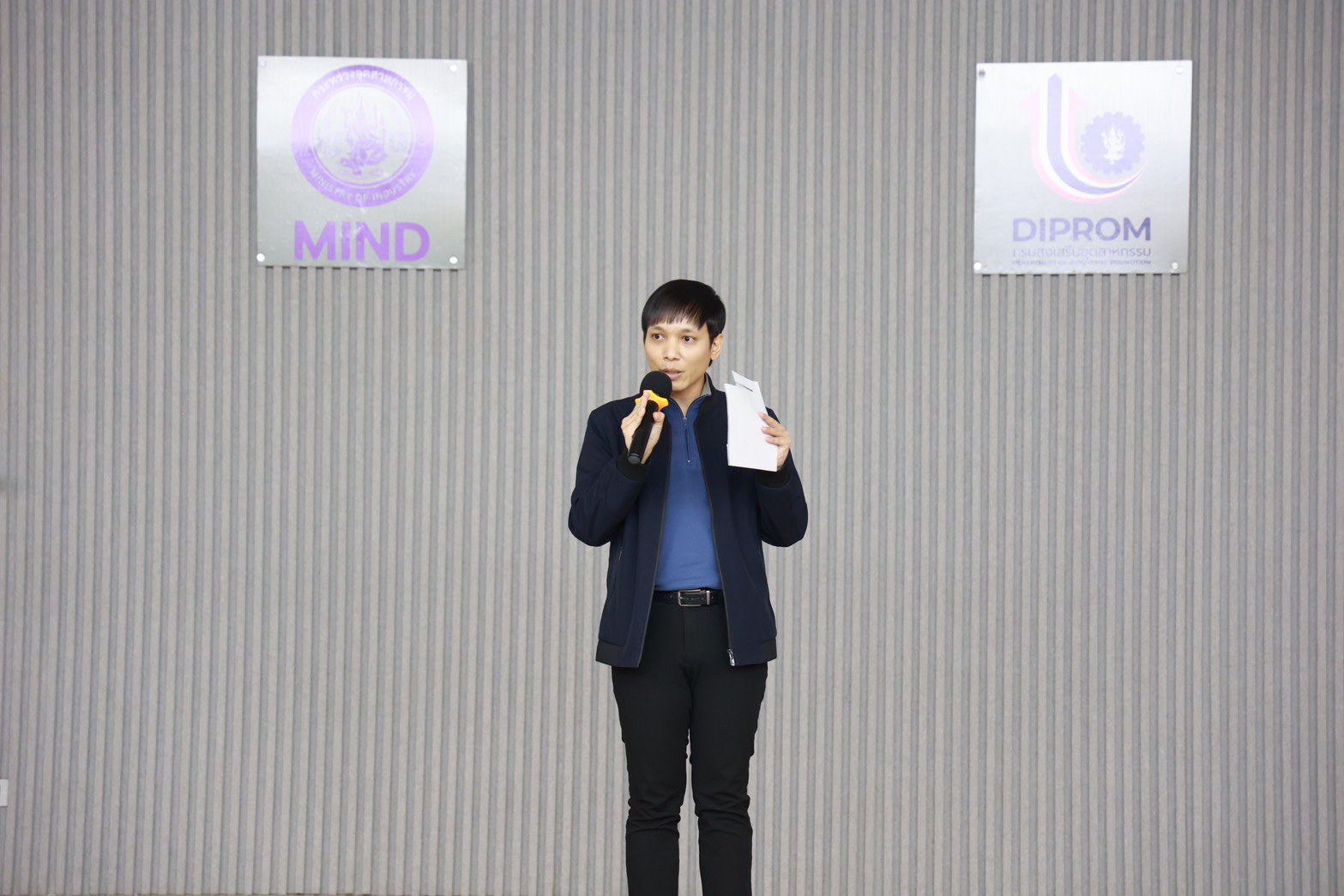 “อธิบดีณัฏฐิญา” เปิดเวทีรับฟัง "ตัวเต็งดีพร้อม" แกะโจทย์นโยบายเร่งขับเคลื่อนการส่งเสริมอุตสาหกรรม เปิดช่องทางการทำงานเชิงรุกเพื่อปฏิรูป “ดีพร้อม” ให้ทันสมัย ตอบสนองนโยบาย รมว.เอกนัฏ ทำทันที