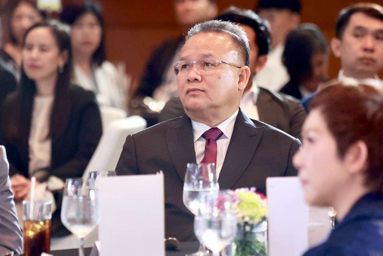 DIPROM ผนึก MIND “เปิดพื้นที่แสดงออก ไม่ตีกรอบความคิด” ดึงวัฒนธรรมถ่ายทอดพลังซอฟต์พาวเวอร์ผ่านศาสตร์แห่งอาหารไทย หวังดันครัวไทยสู่ตลาดโลก ตามนโยบายปฏิรูปอุตสาหกรรมเศรษฐกิจยุคใหม่ “ยกระดับศักยภาพสร้างสรรค์ทุกพื้นที่” ของ รมว.เอกนัฏ