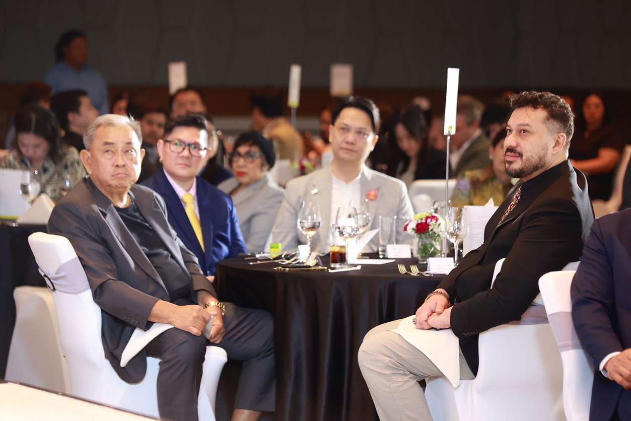 DIPROM ผนึก MIND “เปิดพื้นที่แสดงออก ไม่ตีกรอบความคิด” ดึงวัฒนธรรมถ่ายทอดพลังซอฟต์พาวเวอร์ผ่านศาสตร์แห่งอาหารไทย หวังดันครัวไทยสู่ตลาดโลก ตามนโยบายปฏิรูปอุตสาหกรรมเศรษฐกิจยุคใหม่ “ยกระดับศักยภาพสร้างสรรค์ทุกพื้นที่” ของ รมว.เอกนัฏ