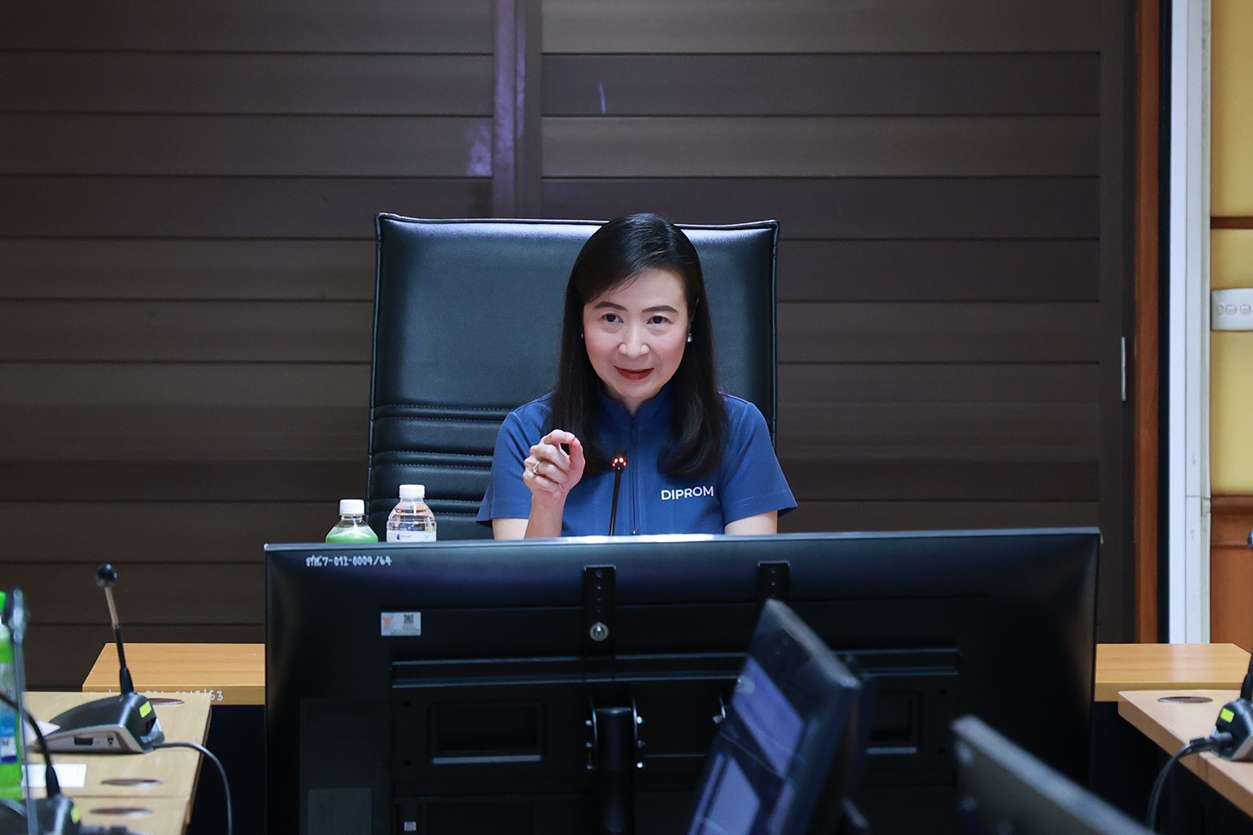 “รองอธิบดีสุรพล” เร่งรัดติดตามการทำงานหน่วยงานในกำกับ ปี 68 พร้อมเน้นย้ำการทำงานให้เกิดผลสัมฤทธิ์ตามนโยบาย รมว.เอกนัฏ