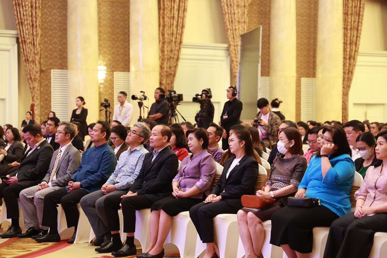 “ดีพร้อม” โชว์ผลสำเร็จขับเคลื่อนซอฟต์พาวเวอร์อาหาร ปั้นเชฟไฟแรงรุ่นแรก 1,300 คน ประดับครัวไทย พร้อมต่อยอดสู่ครัวโลก คาดสร้างมูลค่าทางเศรษฐกิจกว่า 1,500 ล้านบาท