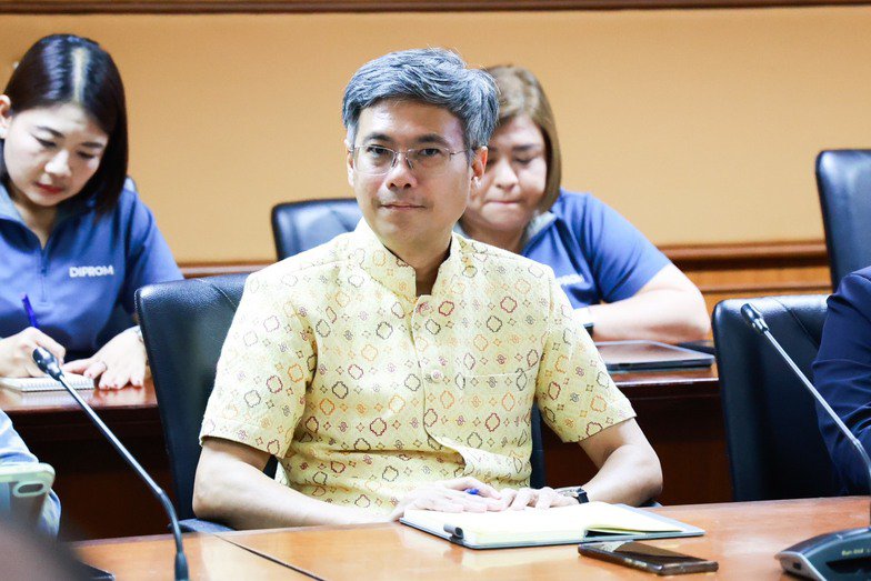 "ดีพร้อม" เชิญ "ปลัดณัฐพล" ร่วมสำรวจพื้นที่สถานีกลางบางซื่อ เตรียมผนึกกำลังกระทรวงคมนาคม โชว์ศักยภาพอุตสาหกรรมไทย กระตุ้นซัพพลายเชนอุตสาหกรรมระบบราง ภายใต้ความร่วมมือของ รมว. 2 กระทรวง