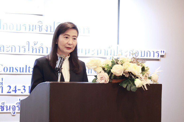 "ดีพร้อม" เสริมความรู้บุคลากรด้านการบริหาร ผลิต ตลาด บัญชี เพื่อวินิจฉัยสถานประกอบการ แก้ปัญหาได้ตรงจุด พร้อมยกระดับผู้ประกอบการ สอดรับนโยบาย รมว. เอกนัฏ