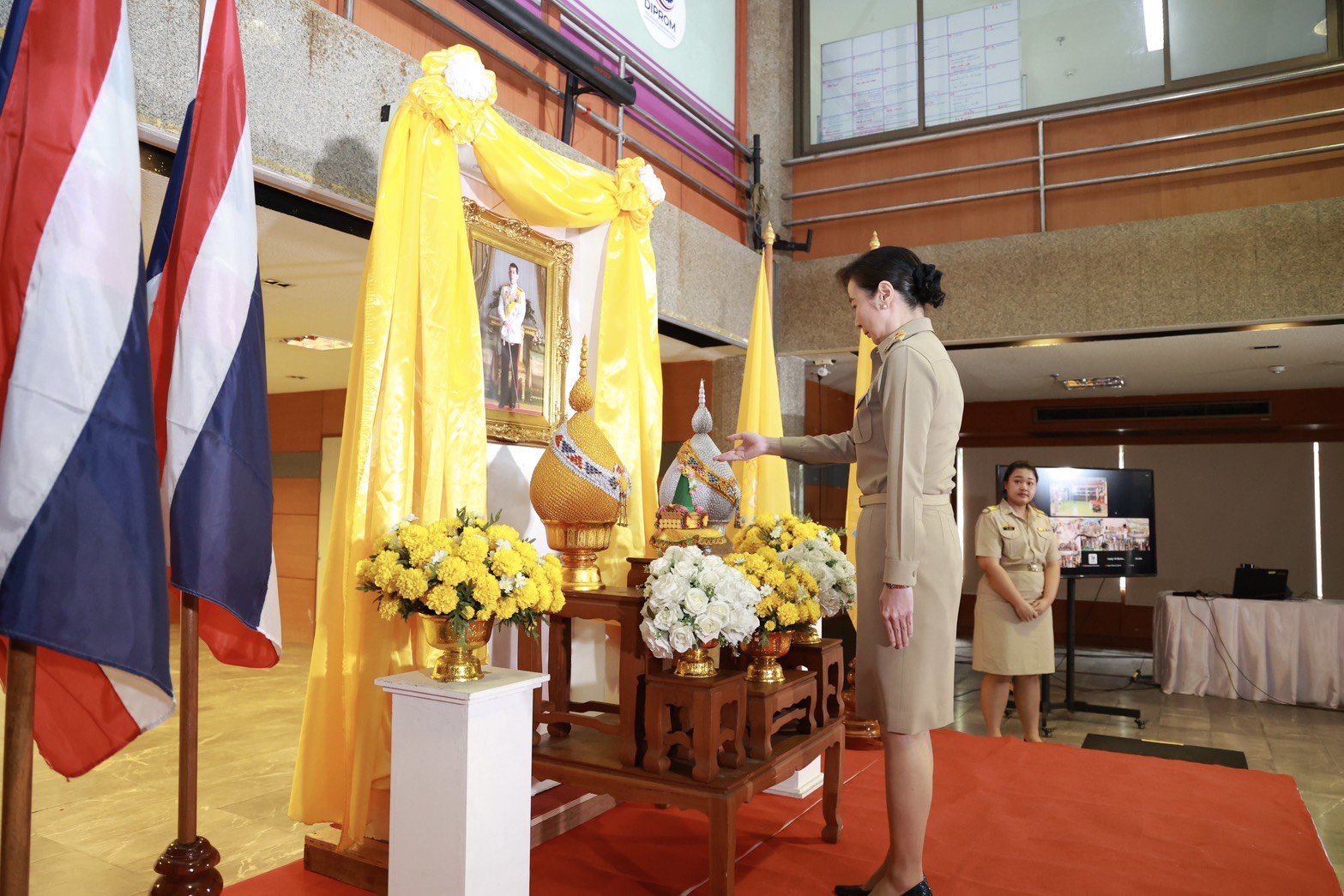 “อธิบดีณัฏฐิญา” นำคณะผู้บริหาร ข้าราชการ และพนักงานของดีพร้อม ปฏิญาณตนเป็นข้าราชการที่ดีและพลังของแผ่นดิน เนื่องในวันข้าราชการพลเรือน 1 เมษายน พร้อมเน้นย้ำ เป็นคนดี คนเก่ง และมีคุณธรรม