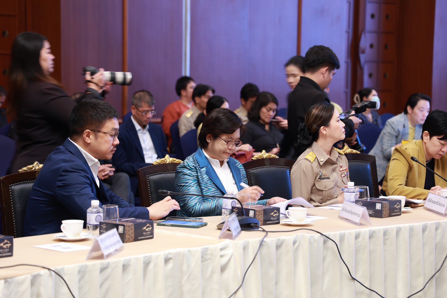 “ดีพร้อม” ร่วมประชุมคณะกรรมการพัฒนาซอฟต์พาวเวอร์ ครั้งที่ 3/2568 เตรียมแผนการดำเนินงานขับเคลื่อนซอฟต์พาวเวอร์สาขาแฟชั่นและอาหาร ปีงบประมาณ 68 เน้นสร้างรายได้และเพิ่มมูลค่าทางเศรษฐกิจ ตามนโยบาย รมว.เอกนัฏ