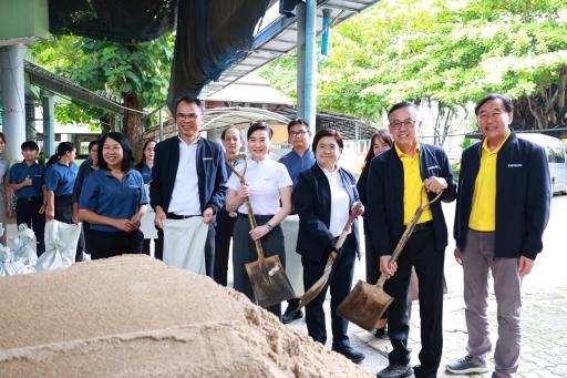 “อธิบดีณัฏฐิญา” ลงพื้นที่เชียงใหม่ ตรวจเยี่ยม DIPROM Center 1 เตรียมรับมือสถานการณ์น้ำท่วม เรียนเชิญ “ปลัดณัฐพล” วางแผนช่วยเหลือ ผปก. ในพื้นที่อุทกภัย พร้อม “ผู้ว่าเชียงใหม่” และหน่วยงาน อก. ในพื้นที่ร่วมฟื้นฟู เยียวยาให้ฟื้นตัวได้โดยเร็ว