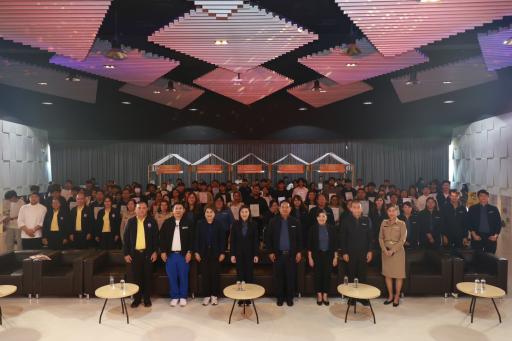 “Hidden Gems” อีสานผงาด! ดีพร้อม ดัน "เชฟชุมชน" โชว์เมนูเด็ด ยกระดับอาหารถิ่นสู่สากล สร้างมูลค่า ศก. กว่า 100 ล้านบาท