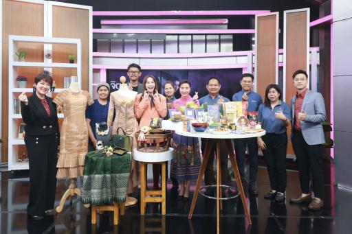 “อธิบดีณัฏฐิญา” เดินสายโปรโมท “มหกรรมดีพร้อมเสน่ห์ไทย : Thai Vibe by DIPROM” หวังสร้างการรับรู้ดึงผู้เข้าร่วมงานทะลุ 30,000 คน