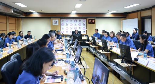 “อธิบดีณัฏฐิญา” นำทีมดีพร้อม ถอดรหัส กางโรดแมปปี 70 ชู 4 ยุทธศาสตร์ วางกลยุทธ์สร้างเกราะ เสริมแกร่ง SME ไทย พร้อมฝ่าวิกฤติ รุกหนัก "Green Economy" เชื่อมโยง Bio-Diesel ยกระดับสินค้าเกษตรสู่มาตรฐานโลก