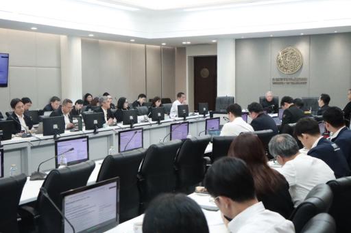 “รองอธิบดีดุสิต” ร่วมประชุมบอร์ดนโยบายการขนส่งทางราง พร้อมส่งเสริมการผลิตรถไฟในประเทศ มั่นใจช่วยอุตสาหกรรมเศรษฐกิจไทยโตได้ในระยะยาว