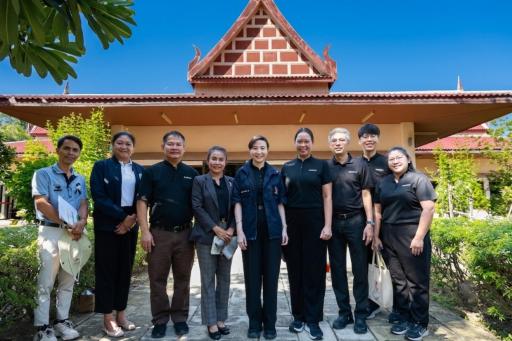 “อธิบดีณัฏฐิญา” ลุยเมืองอู่ทอง ตรวจความเรียบร้อย การเตรียมงานอุตสาหกรรมแฟร์ และกิจกรรมฝึกอาชีพ มุ่งเน้นเพิ่มศักยภาพ สร้างโอกาส สร้างรายได้ให้ชุมชน